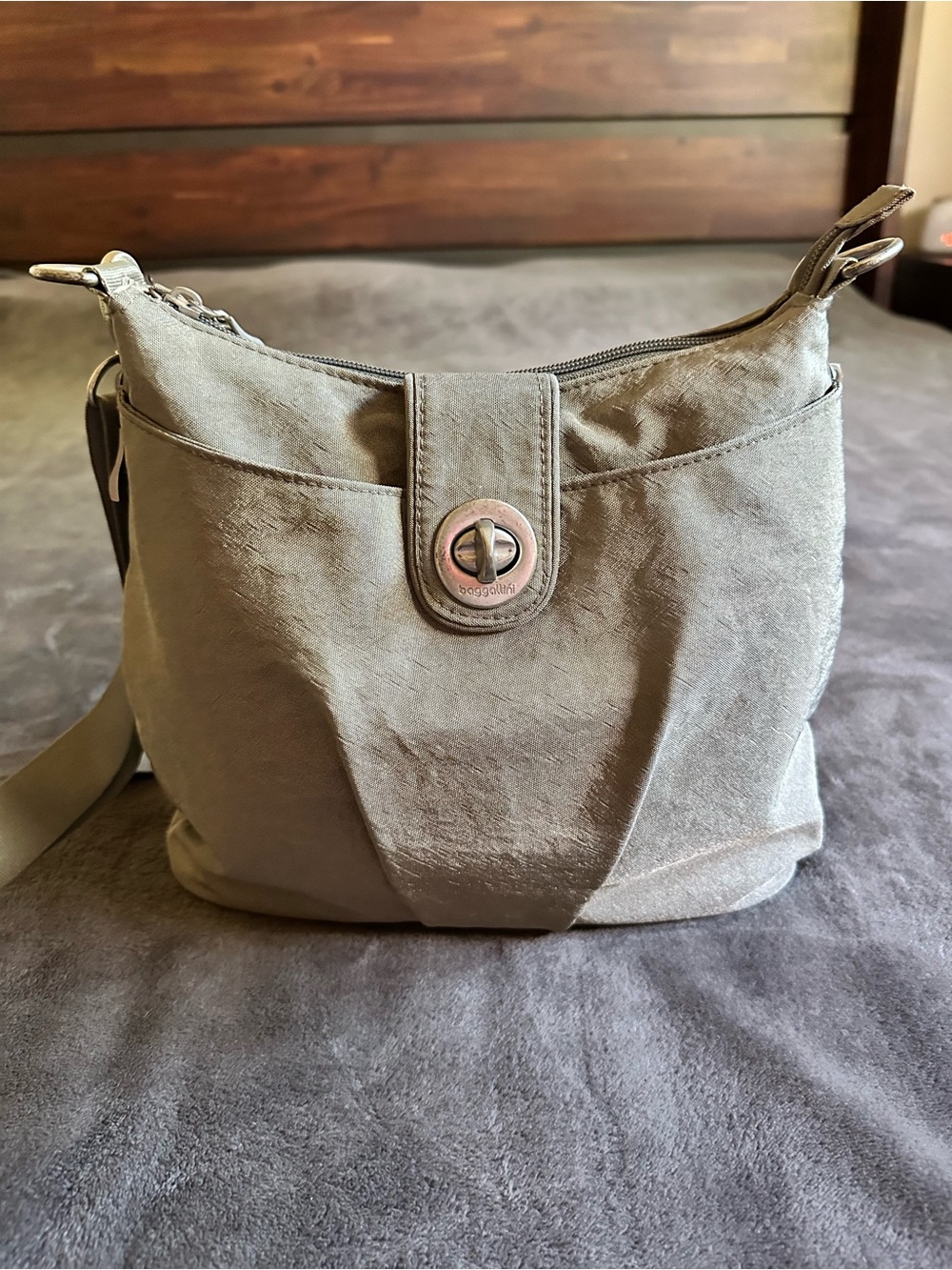 Baggallini Sorrento RFID Hobo Bag